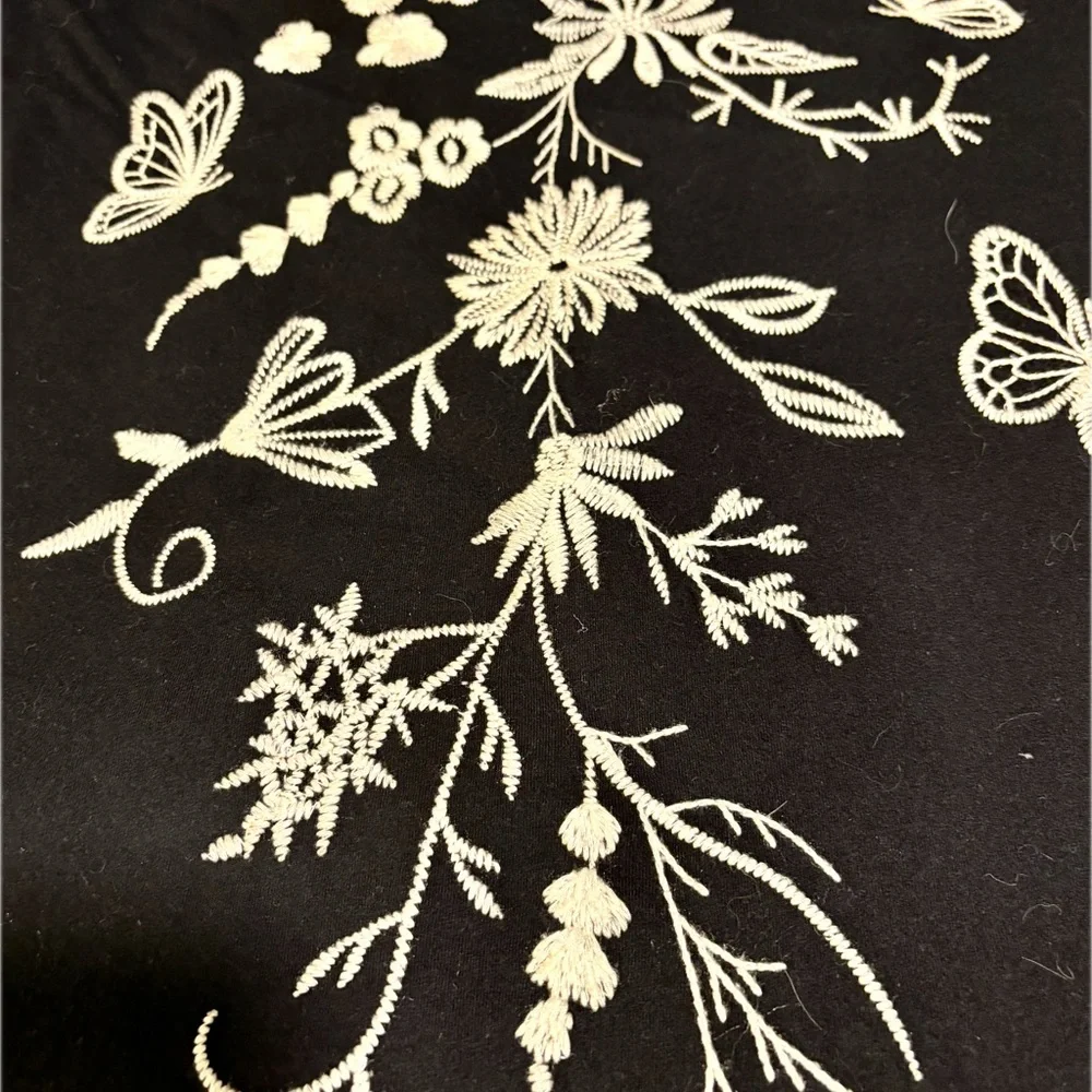 Johnny Was Embroidered Black & White Henley Sz L - Picture 4 of 7